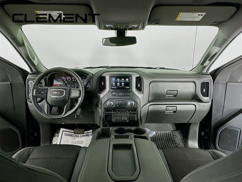 GMC Sierra 1500 Vehicle Full-screen Gallery Image 11