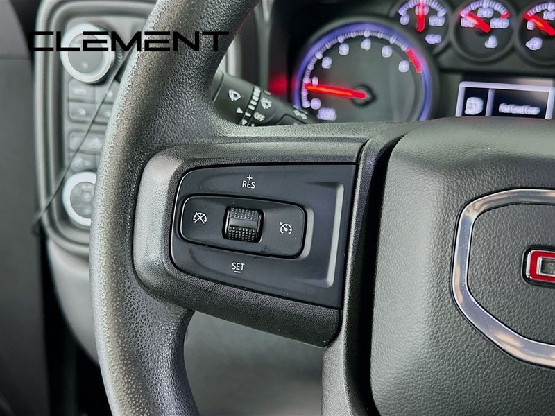 GMC Sierra 1500 Vehicle Full-screen Gallery Image 15