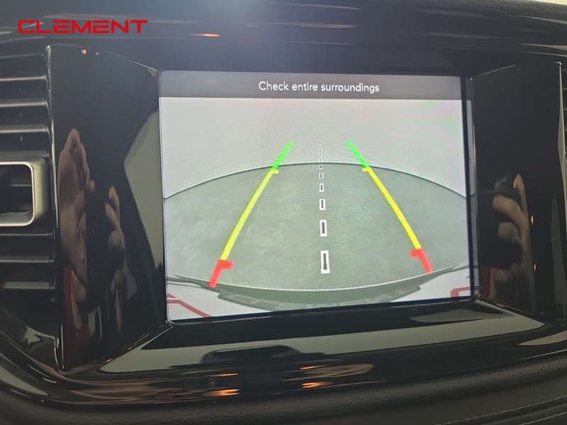 Dodge Durango Vehicle Full-screen Gallery Image 17