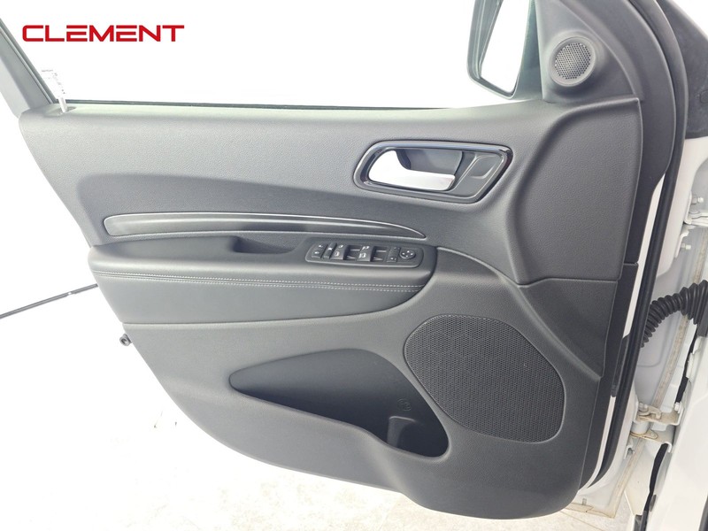 Dodge Durango Vehicle Full-screen Gallery Image 21