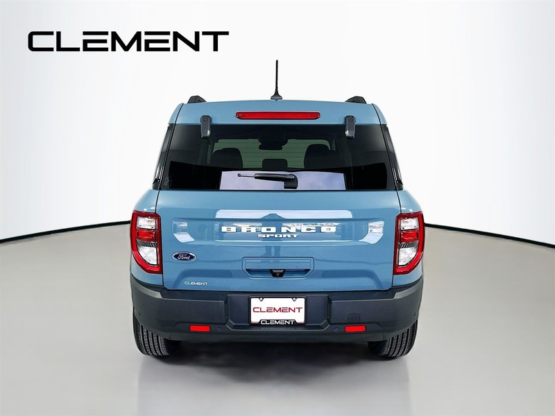 Ford Bronco Sport Vehicle Full-screen Gallery Image 8