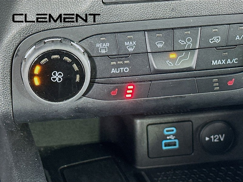 Ford Bronco Sport Vehicle Full-screen Gallery Image 23