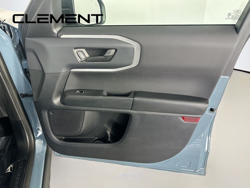 Ford Bronco Sport Vehicle Full-screen Gallery Image 34