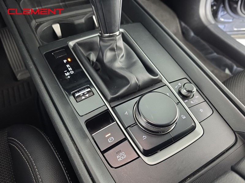 Mazda CX-50 Vehicle Full-screen Gallery Image 19