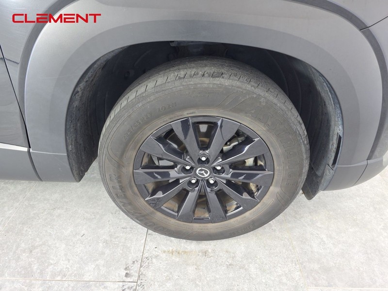 Mazda CX-50 Vehicle Full-screen Gallery Image 30