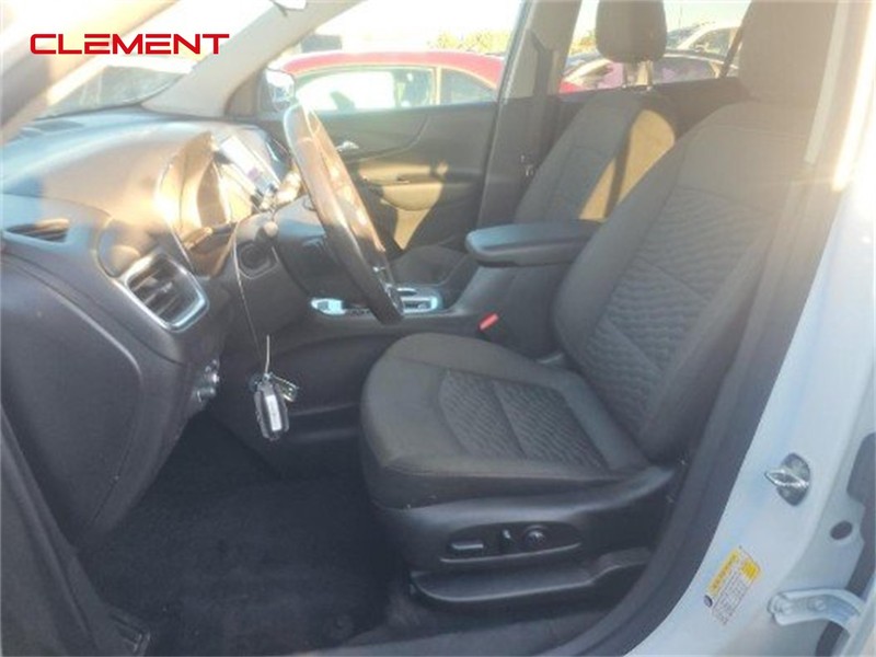 Chevrolet Equinox Vehicle Full-screen Gallery Image 03