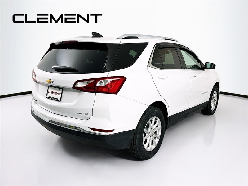 Chevrolet Equinox Vehicle Full-screen Gallery Image 6