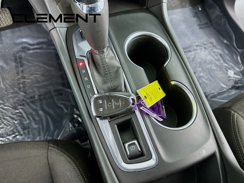 Chevrolet Equinox Vehicle Full-screen Gallery Image 19