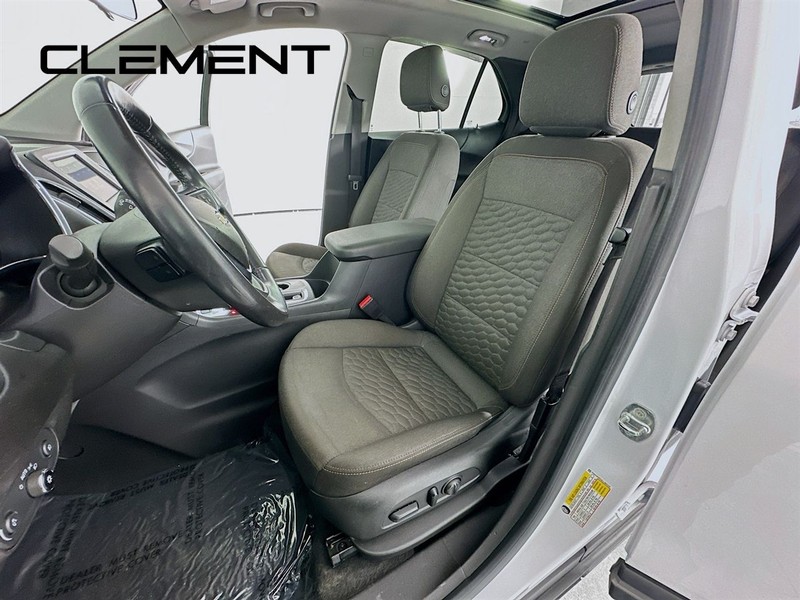 Chevrolet Equinox Vehicle Full-screen Gallery Image 26