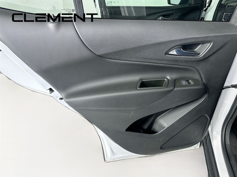 Chevrolet Equinox Vehicle Full-screen Gallery Image 27