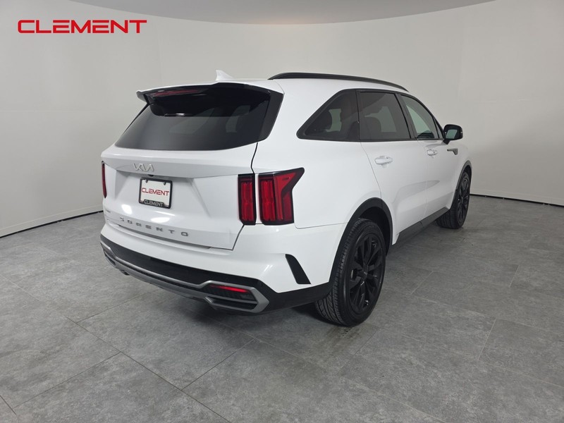 Kia Sorento Vehicle Full-screen Gallery Image 6