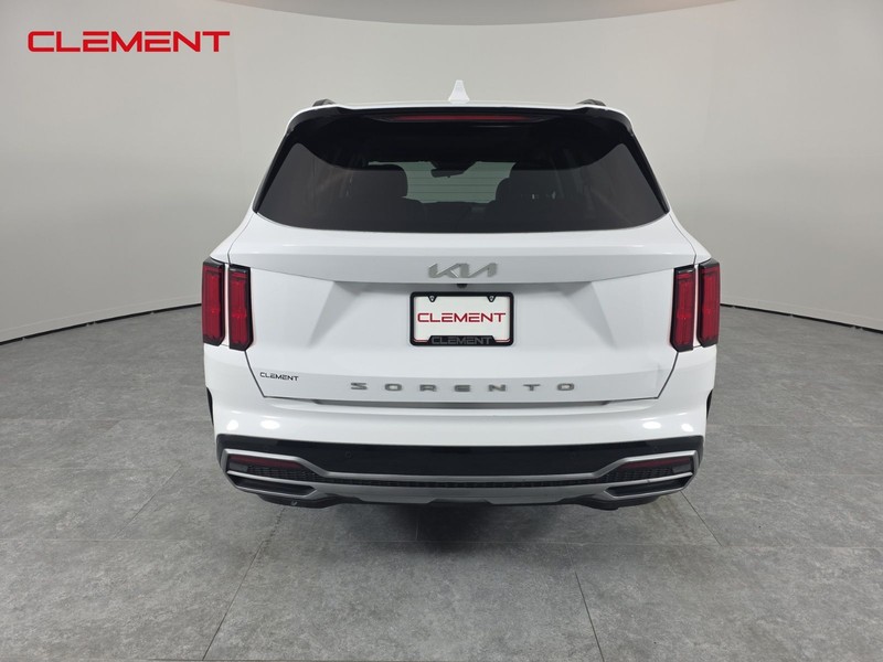 Kia Sorento Vehicle Full-screen Gallery Image 7