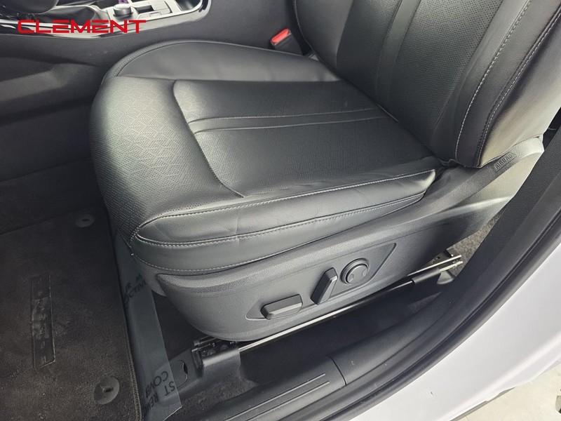 Kia Sorento Vehicle Full-screen Gallery Image 25