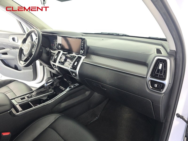 Kia Sorento Vehicle Full-screen Gallery Image 31