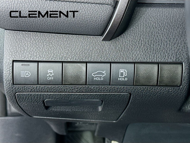 Toyota Camry Vehicle Full-screen Gallery Image 12