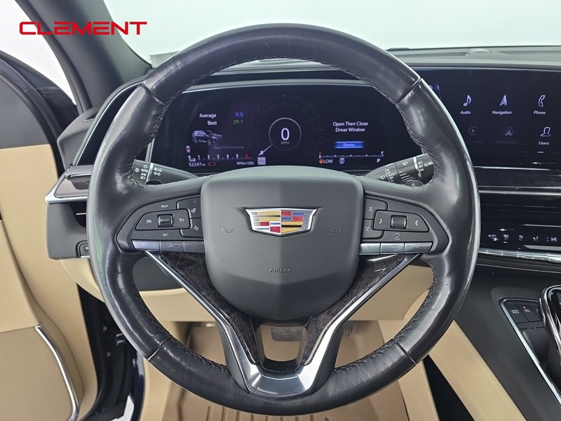 Cadillac Escalade Vehicle Full-screen Gallery Image 12