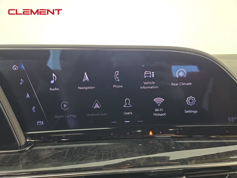 Cadillac Escalade Vehicle Full-screen Gallery Image 16