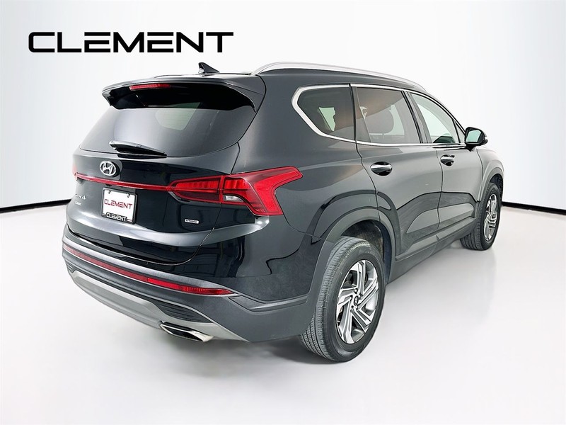 Hyundai Santa Fe Vehicle Full-screen Gallery Image 4