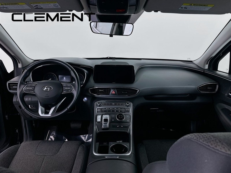 Hyundai Santa Fe Vehicle Full-screen Gallery Image 10