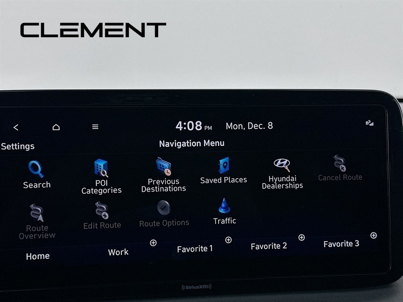 Hyundai Santa Fe Vehicle Full-screen Gallery Image 15