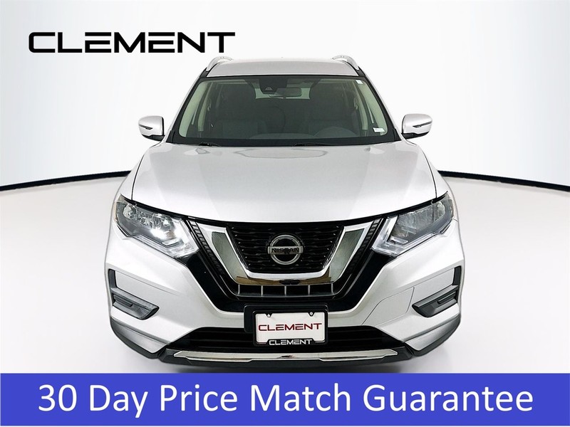 Nissan Rogue Vehicle Full-screen Gallery Image 2