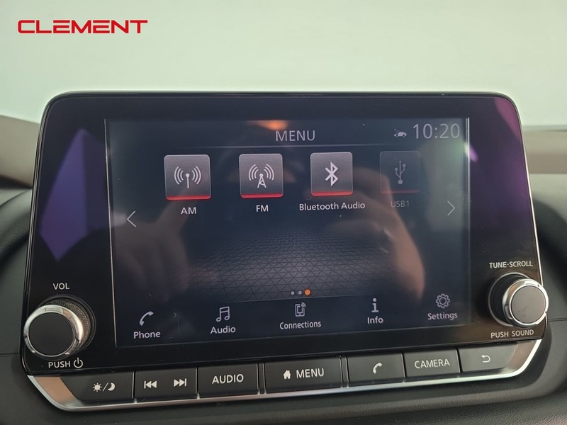 Nissan Rogue Vehicle Full-screen Gallery Image 17