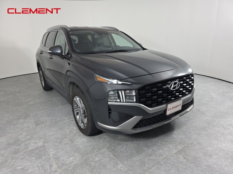 Hyundai Santa Fe Vehicle Full-screen Gallery Image 3