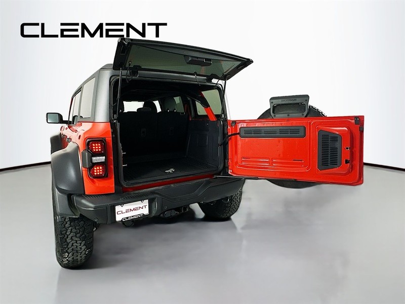 Ford Bronco Vehicle Full-screen Gallery Image 10