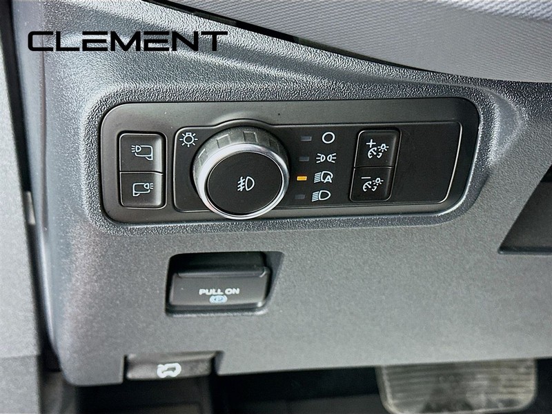 Ford Bronco Vehicle Full-screen Gallery Image 12