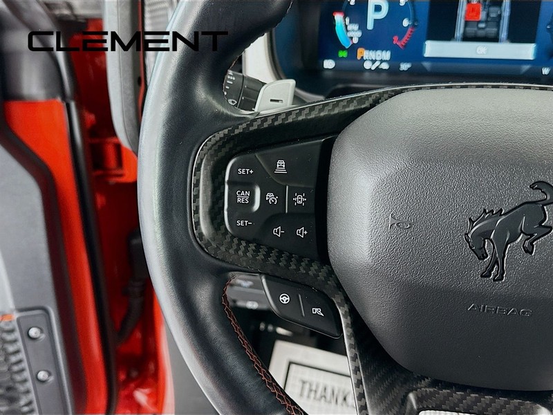 Ford Bronco Vehicle Full-screen Gallery Image 15