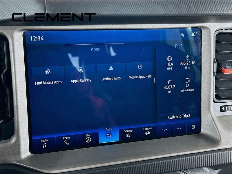 Ford Bronco Vehicle Full-screen Gallery Image 19