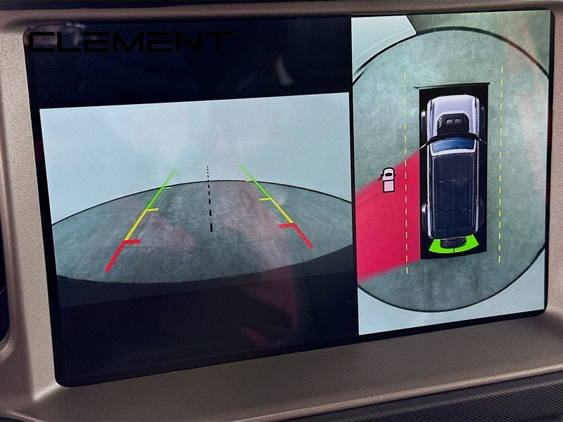 Ford Bronco Vehicle Full-screen Gallery Image 20