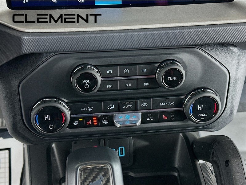 Ford Bronco Vehicle Full-screen Gallery Image 22