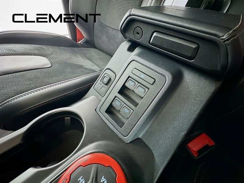 Ford Bronco Vehicle Full-screen Gallery Image 38