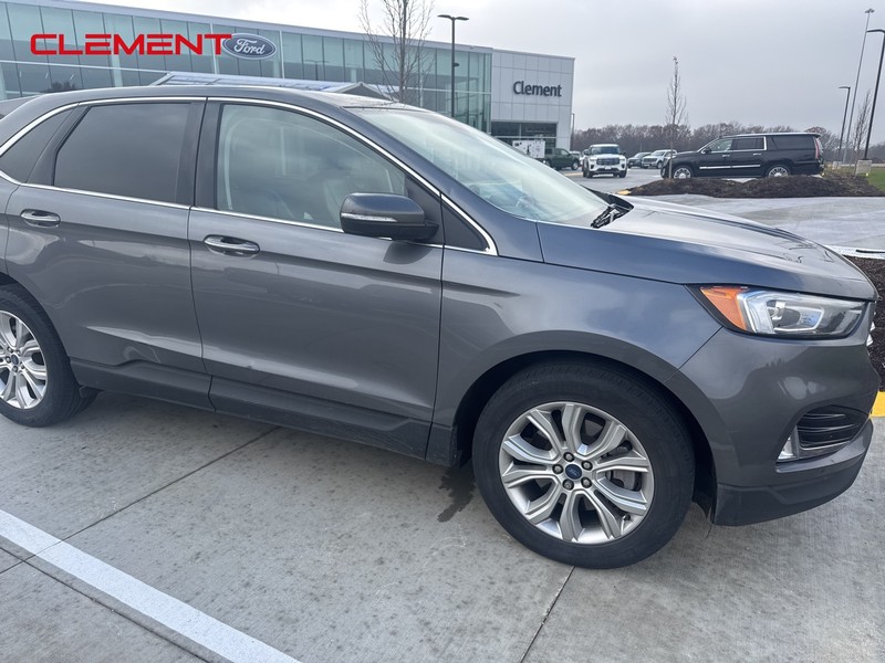 Ford Edge Vehicle Image 02