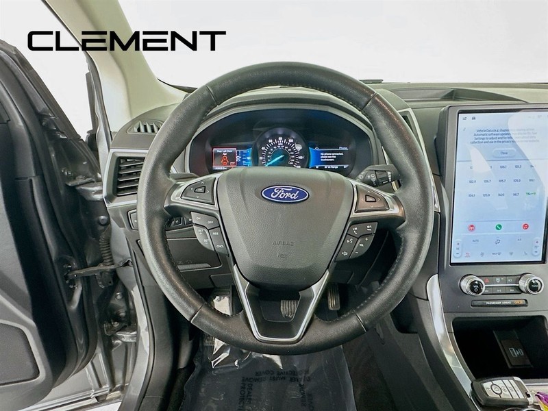 Ford Edge Vehicle Full-screen Gallery Image 14