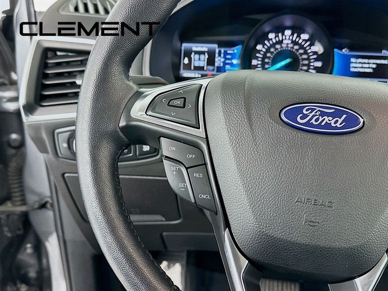 Ford Edge Vehicle Full-screen Gallery Image 15