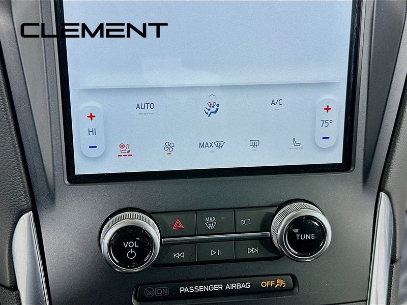 Ford Edge Vehicle Full-screen Gallery Image 22