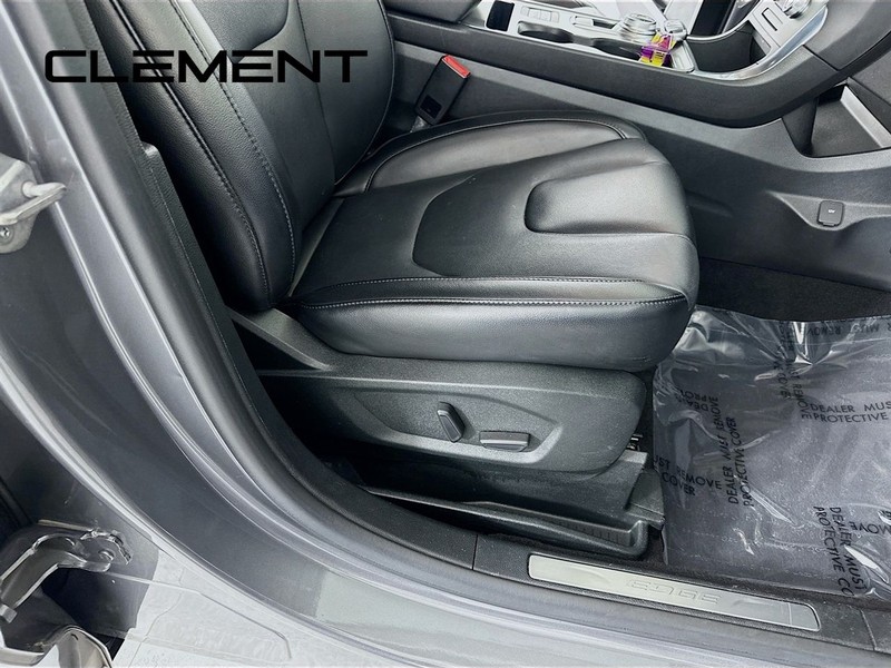 Ford Edge Vehicle Full-screen Gallery Image 32