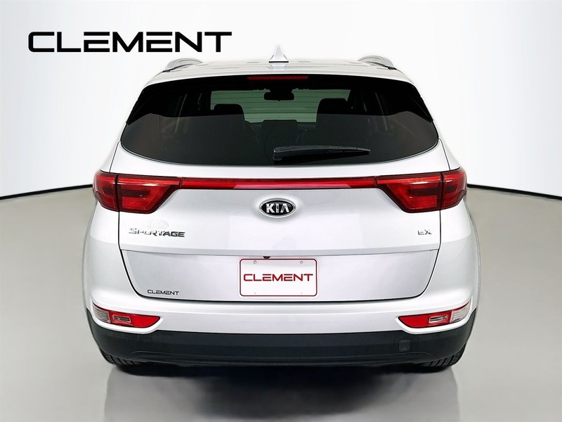 Kia Sportage Vehicle Full-screen Gallery Image 7