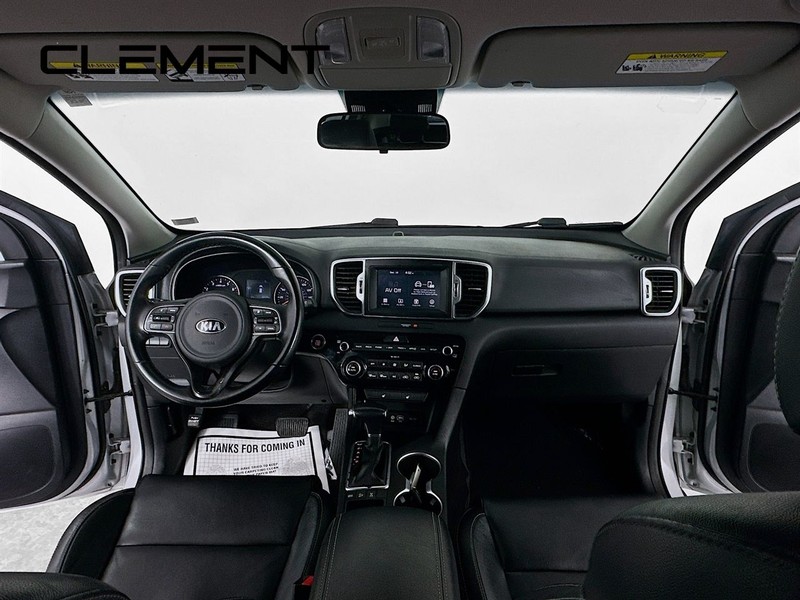 Kia Sportage Vehicle Full-screen Gallery Image 11