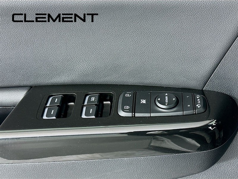 Kia Sportage Vehicle Full-screen Gallery Image 26