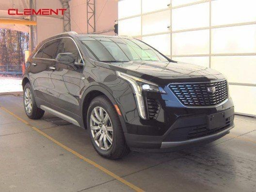 Cadillac XT4 Vehicle Full-screen Gallery Image 2