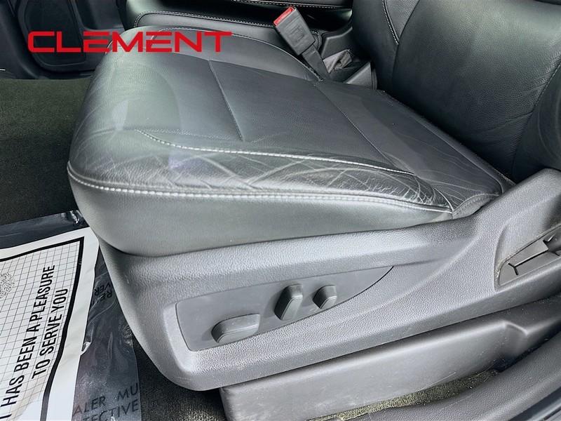 Chevrolet Silverado 1500 Vehicle Full-screen Gallery Image 28