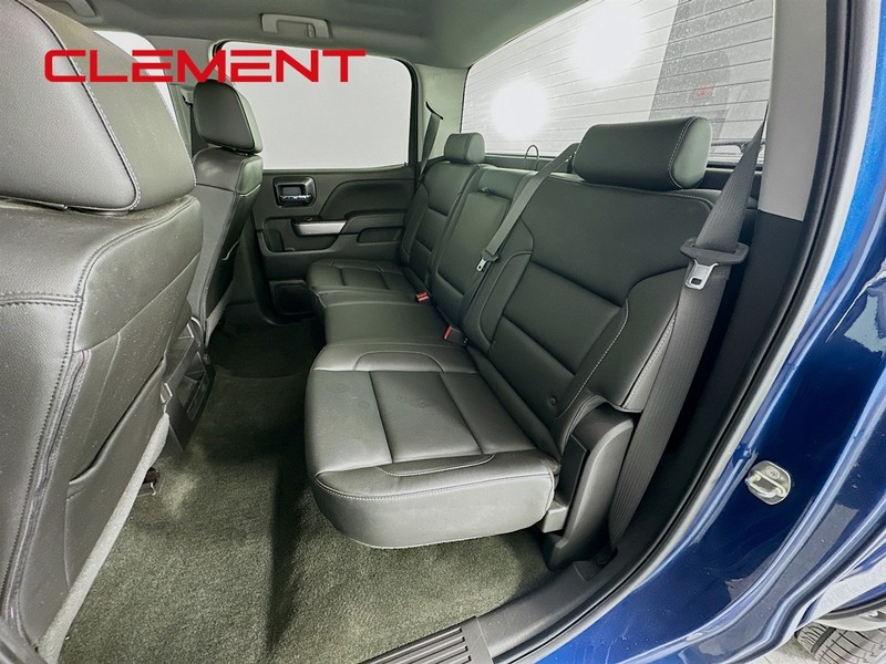 Chevrolet Silverado 1500 Vehicle Full-screen Gallery Image 31