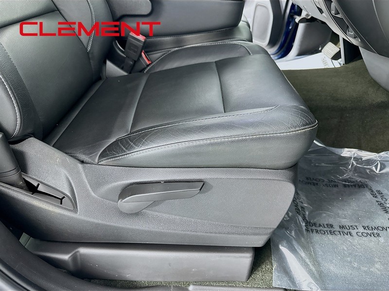 Chevrolet Silverado 1500 Vehicle Full-screen Gallery Image 32