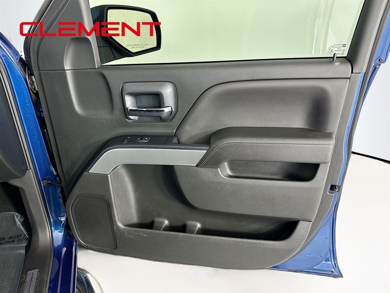 Chevrolet Silverado 1500 Vehicle Full-screen Gallery Image 34