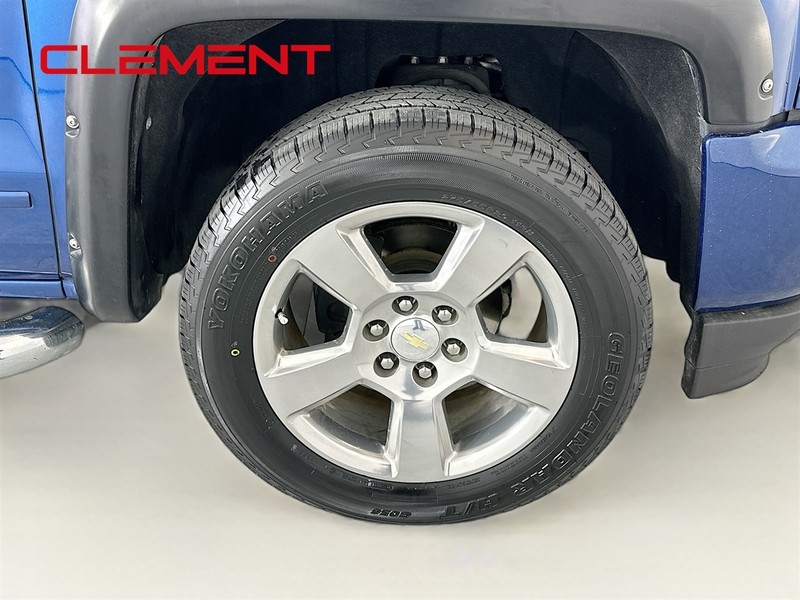 Chevrolet Silverado 1500 Vehicle Full-screen Gallery Image 35