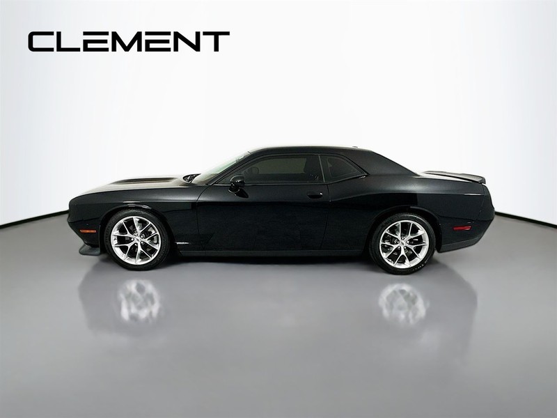 Dodge Challenger Vehicle Full-screen Gallery Image 4