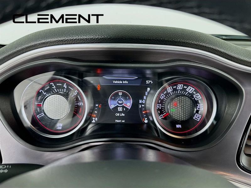 Dodge Challenger Vehicle Full-screen Gallery Image 18